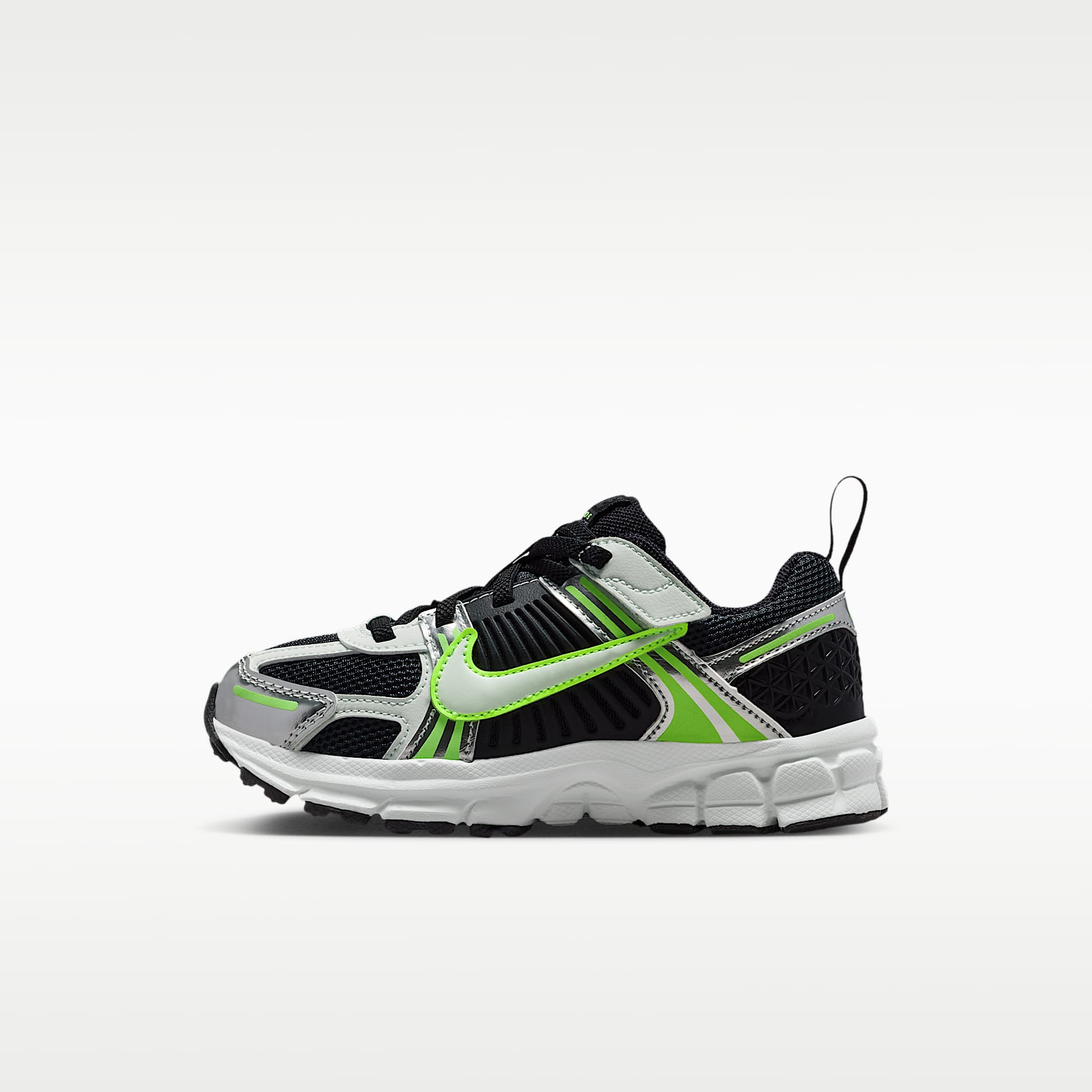 オフィーリア5 Nike Vomero 5 Little Kids' Shoes with Reflective Accents. Nike.com
